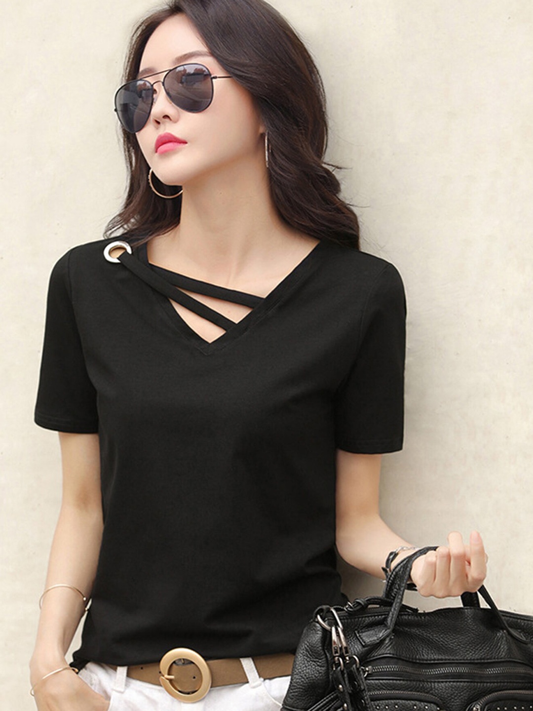 

LULU & SKY V-Neck Strap Detail Top, Black