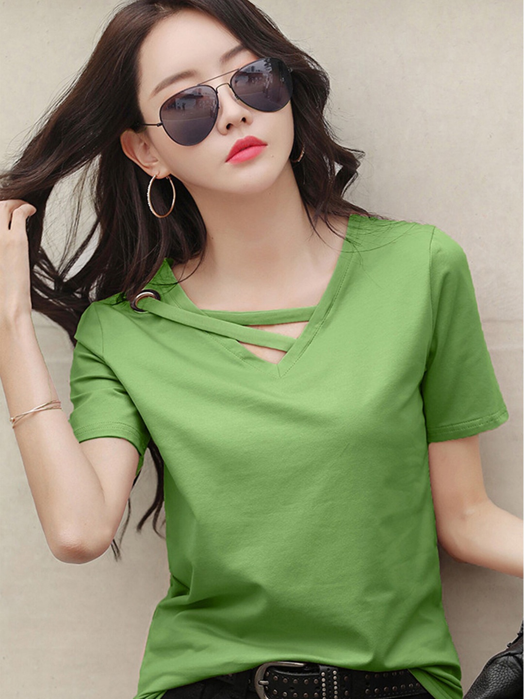 

LULU & SKY V-Neck Top, Green