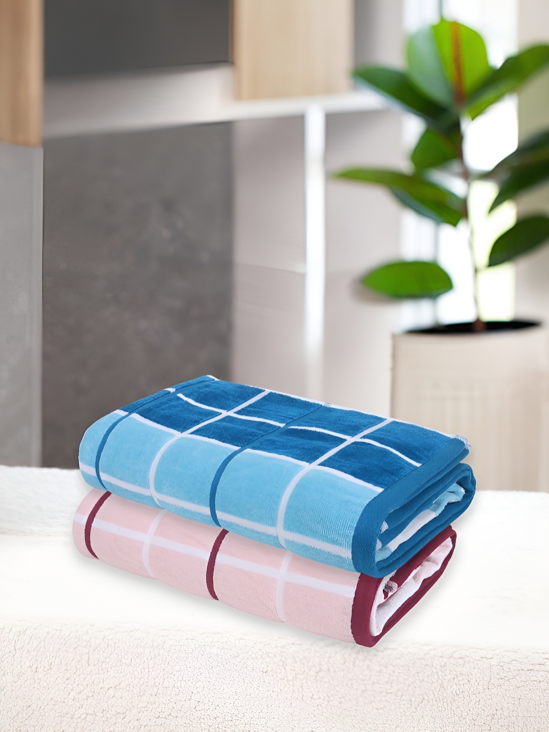

eurospa White & Blue 2 Pieces Checked Cotton 550 GSM Anti Bacterial Towel Set