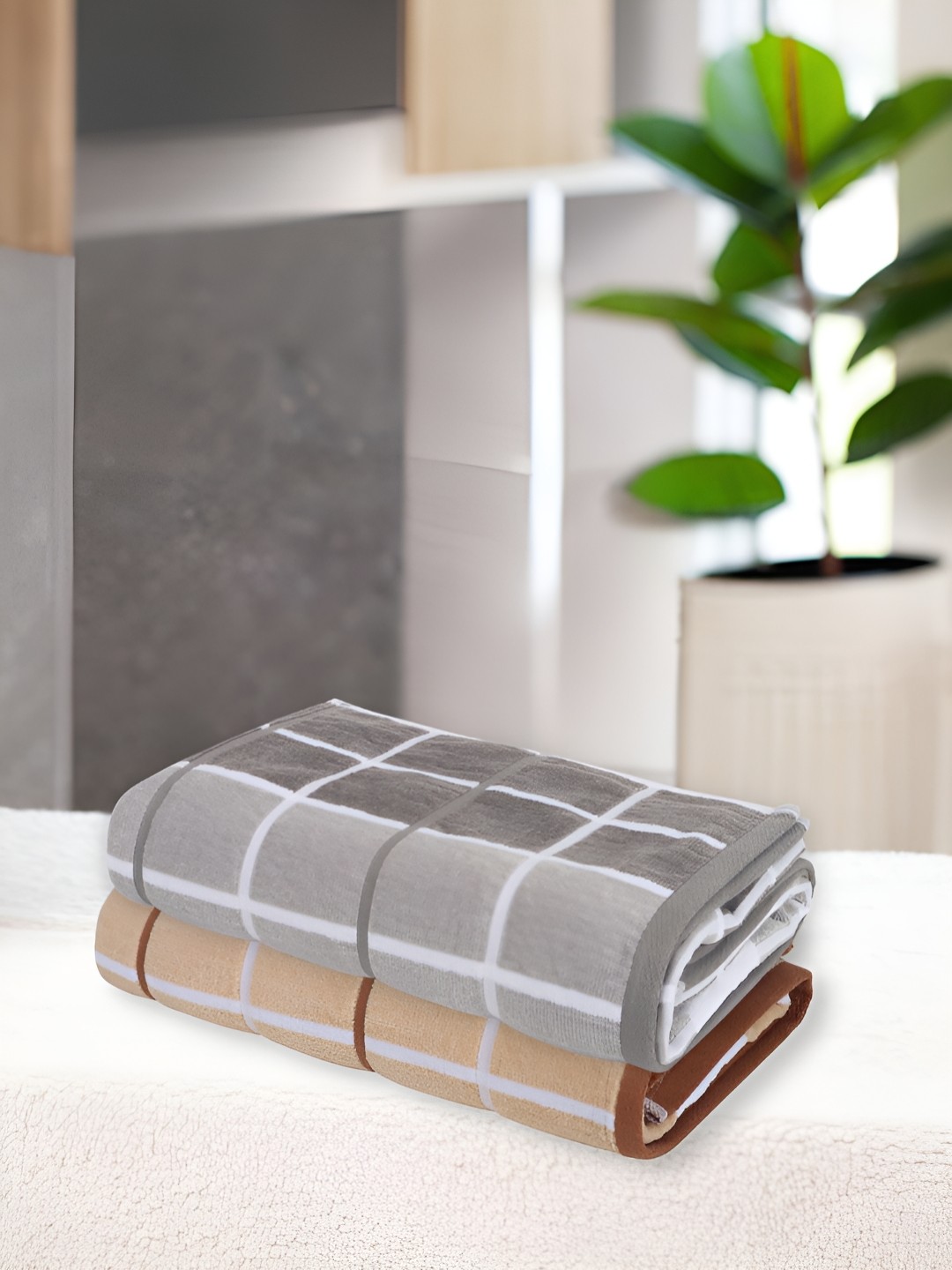 

eurospa White & Brown 2 Pieces Checked 550 GSM Terry Cotton Anti Bacterial Towel Set