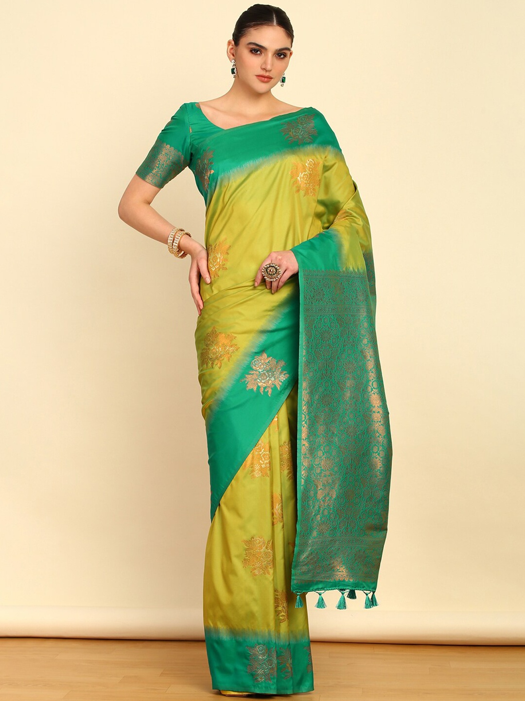 

Soch Ethnic Motifs Woven Design Zari Saree, Green