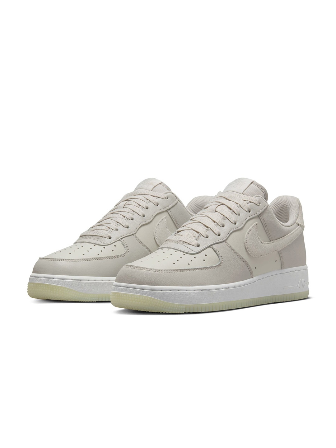 

Nike Men Air Force 1 '07 LV8 Shoes, Grey