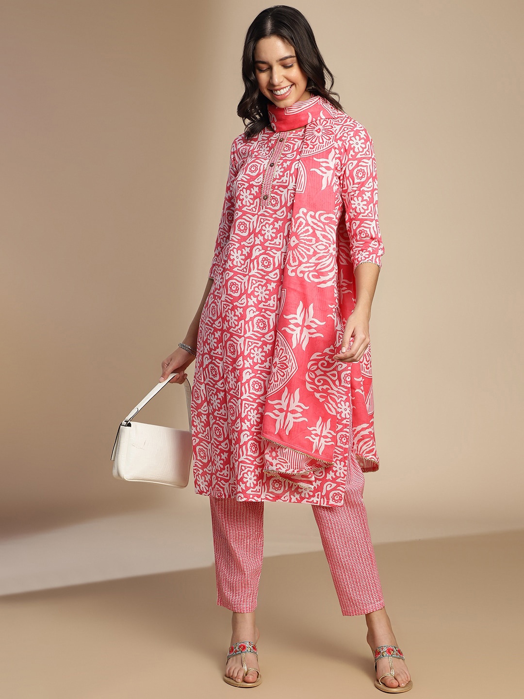

HRITIKA Floral Printed Regular Gotta Patti Kurta with Trousers & Dupatta, Pink