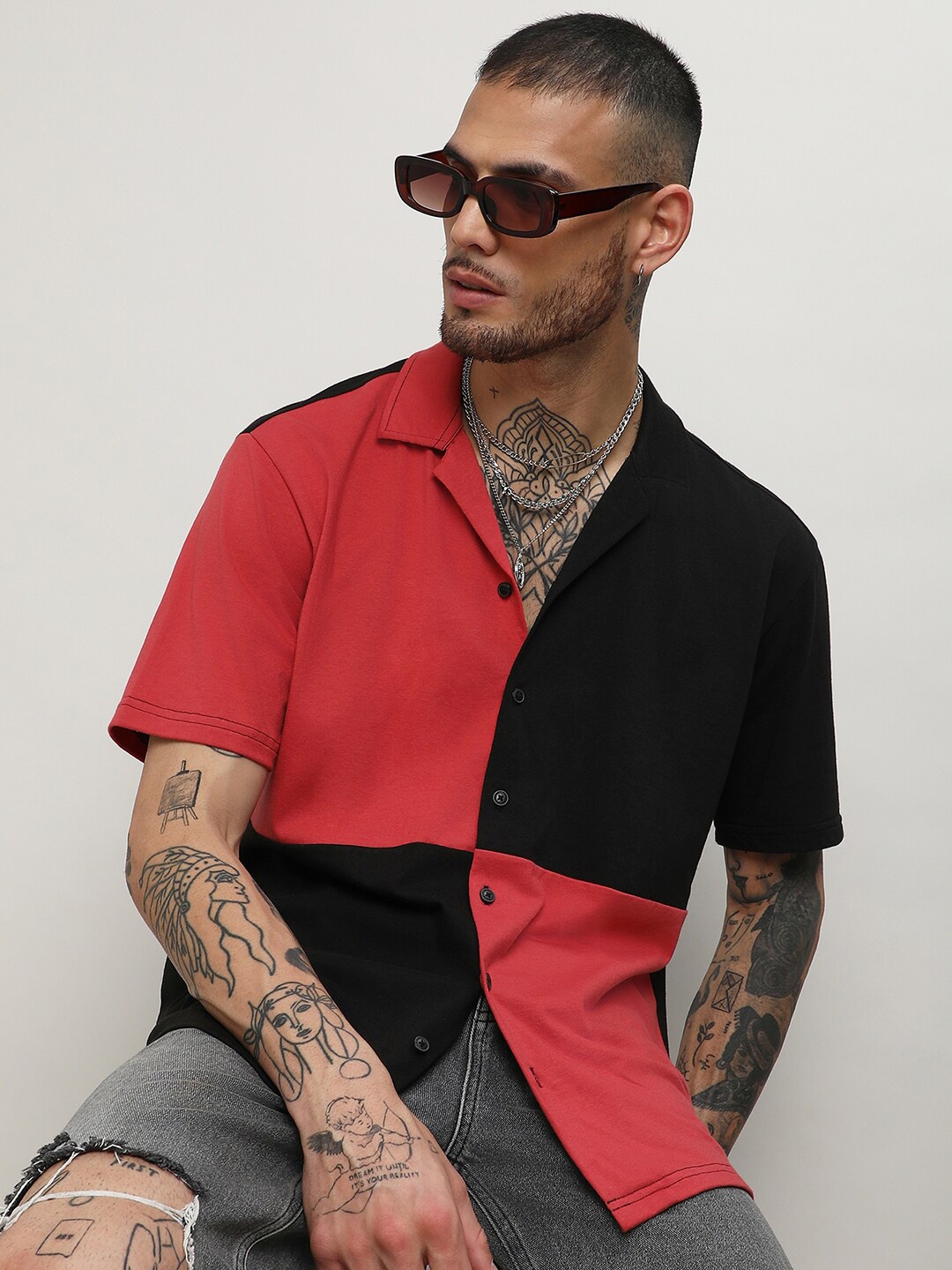 

Campus Sutra Black Colourblocked Classic Cuban Collar Cotton Casual Shirt