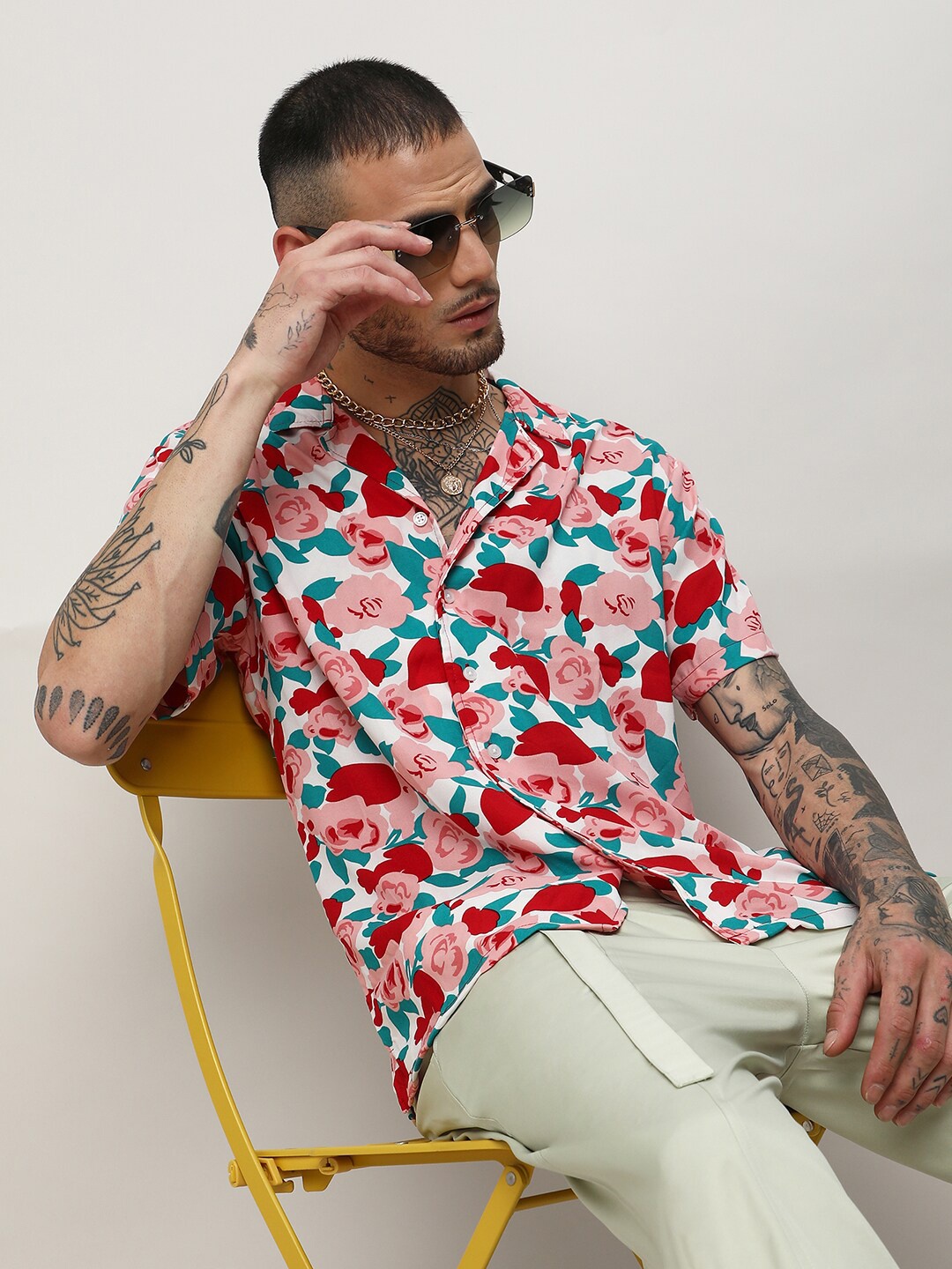 

Campus Sutra White Classic Floral Printed Cuban Collar Casual Shirt