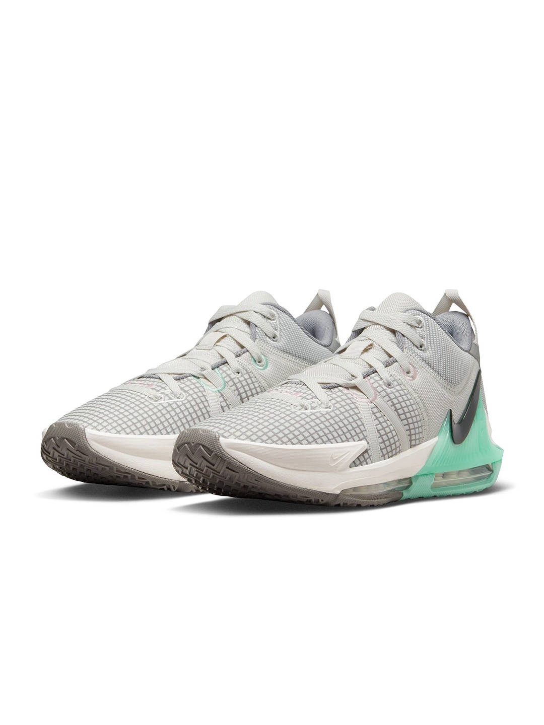 

Nike Unisex LeBron Witness 7 Basketball Shoes, White