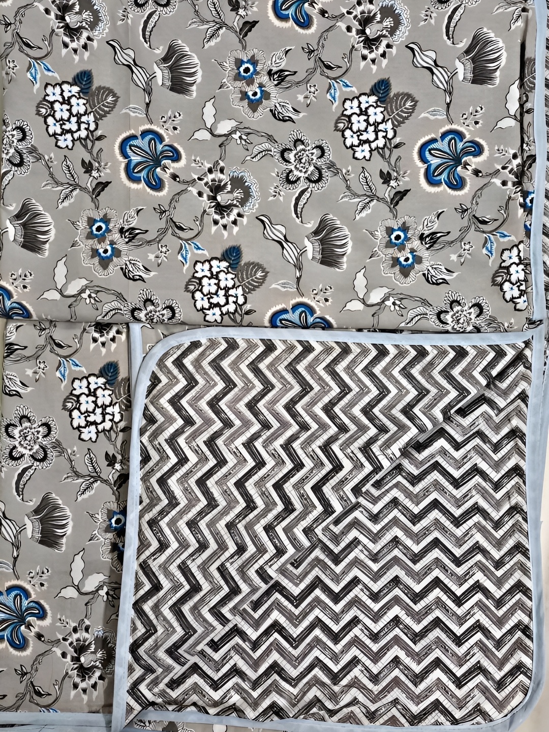 

Comfowell Brown & Grey Floral AC Room Single Bed Dohar