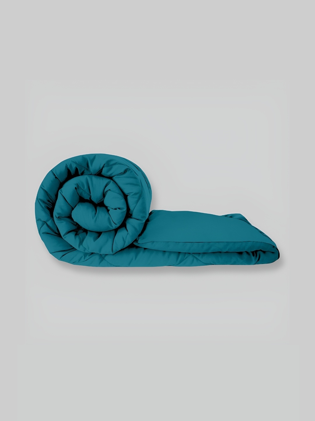 

Comfowell Blue Geometric Heavy Winter 233 GSM Single Bed Quilt