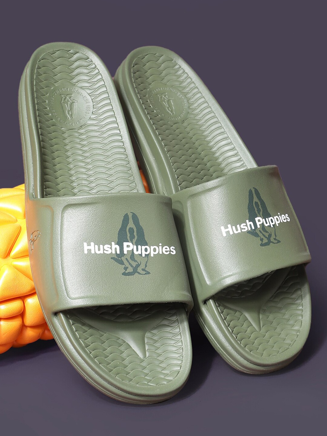 

Hush Puppies Men Printed Rubber Sliders, Olive