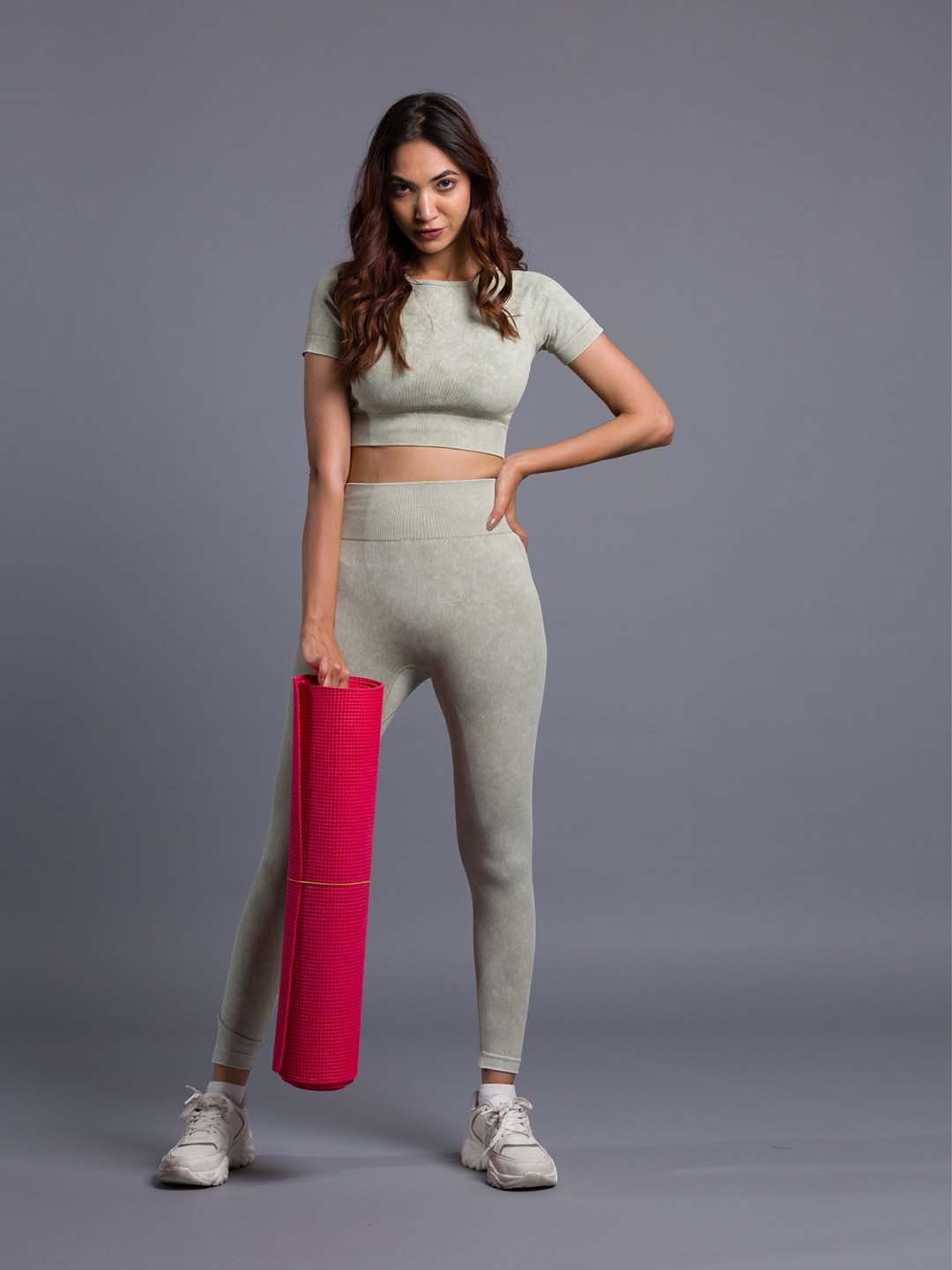 

Belonge Women Skinny-Fit Ankle-Length 4 Way Strech Moisture Wicking Gym Tights, Teal