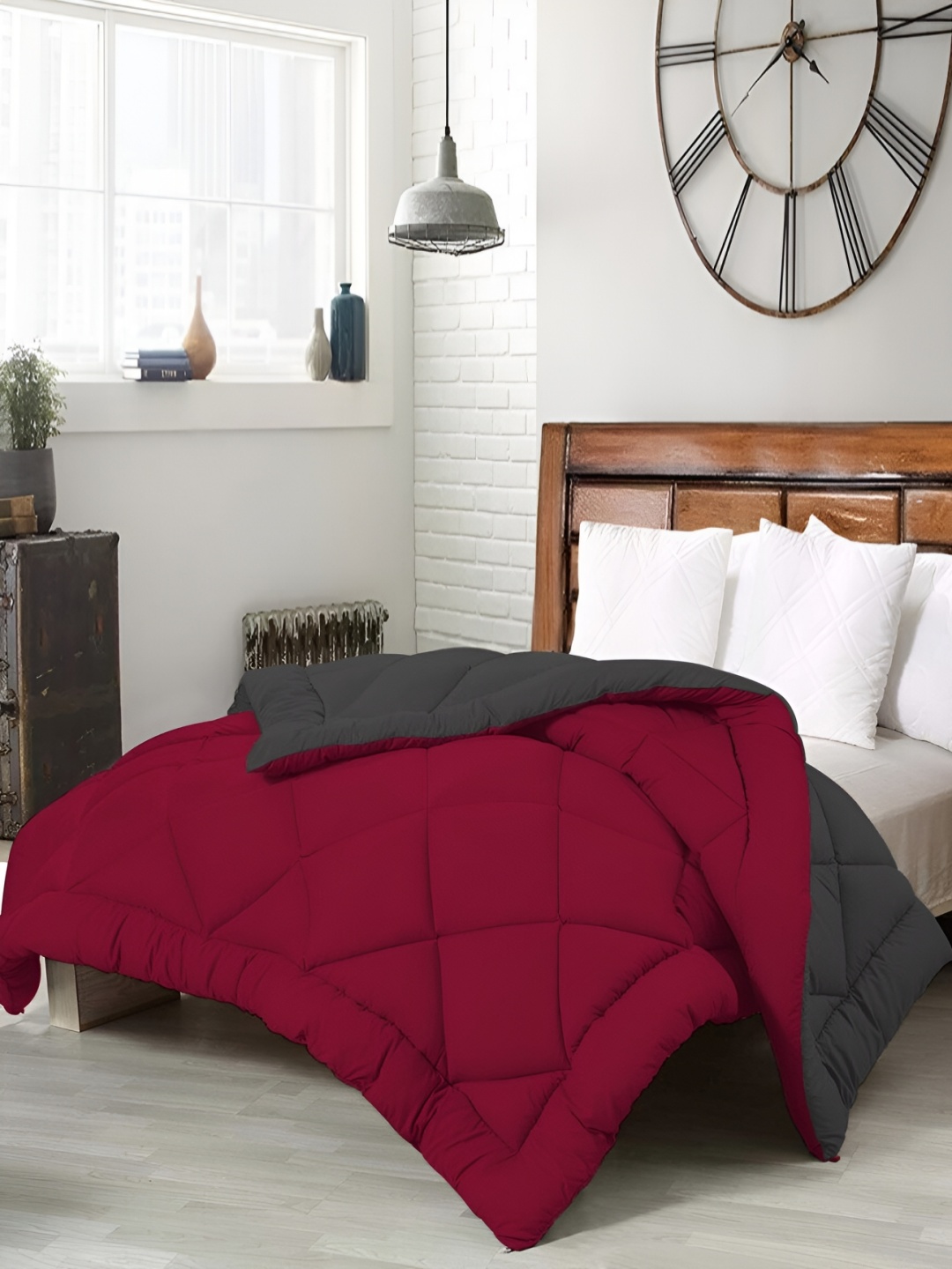 

Comfowell Grey & Maroon Geometric Heavy Winter 233 GSM Single Bed Quilt
