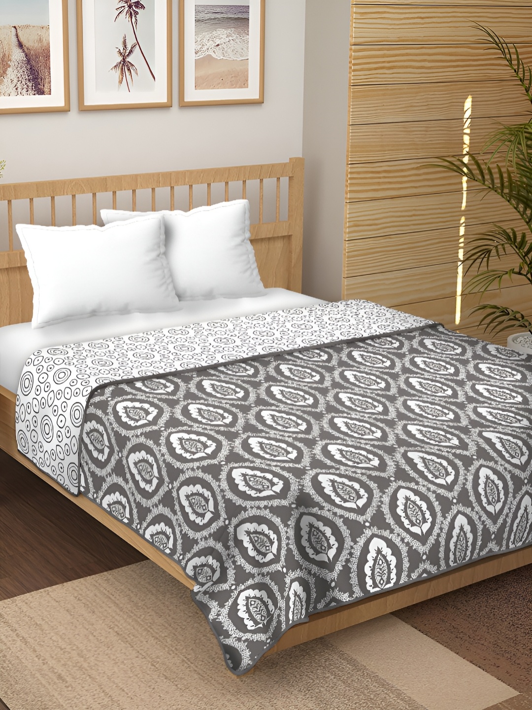 

Comfowell Silver-Toned & White Ethnic Motifs Cotton AC Room Single Bed Dohar