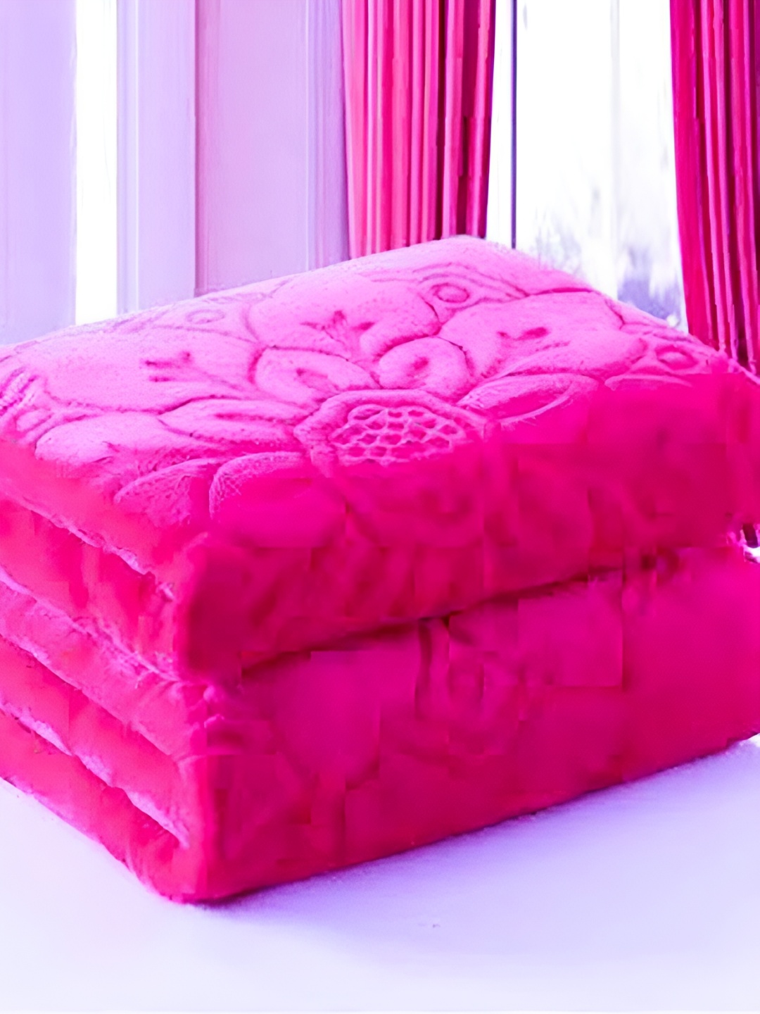 

Comfowell Pink Ethnic Motifs Heavy Winter 300 GSM Double Bed Blanket