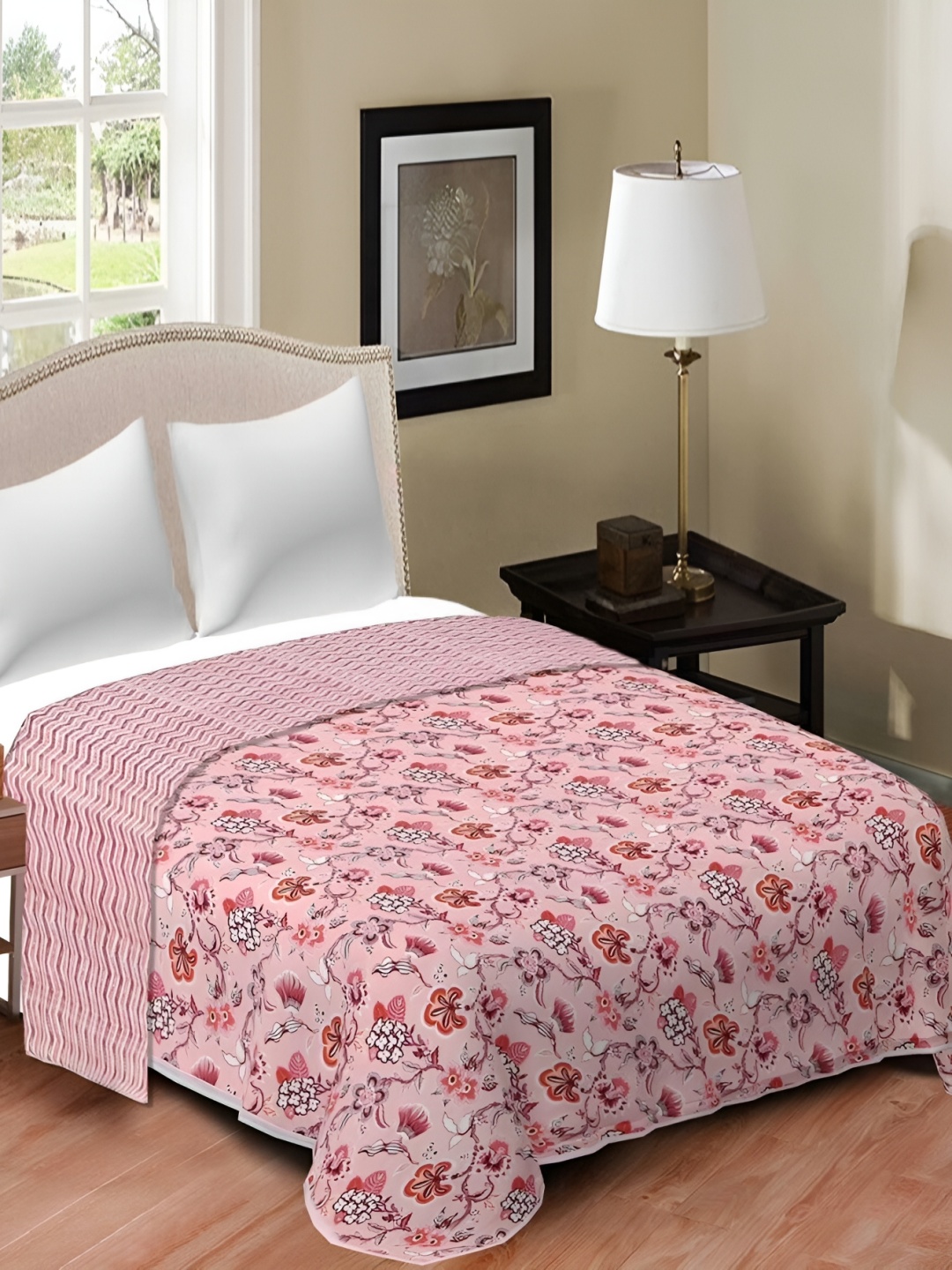 

Comfowell Peach & White Floral Cotton AC Room 150 GSM Double Bed Dohar