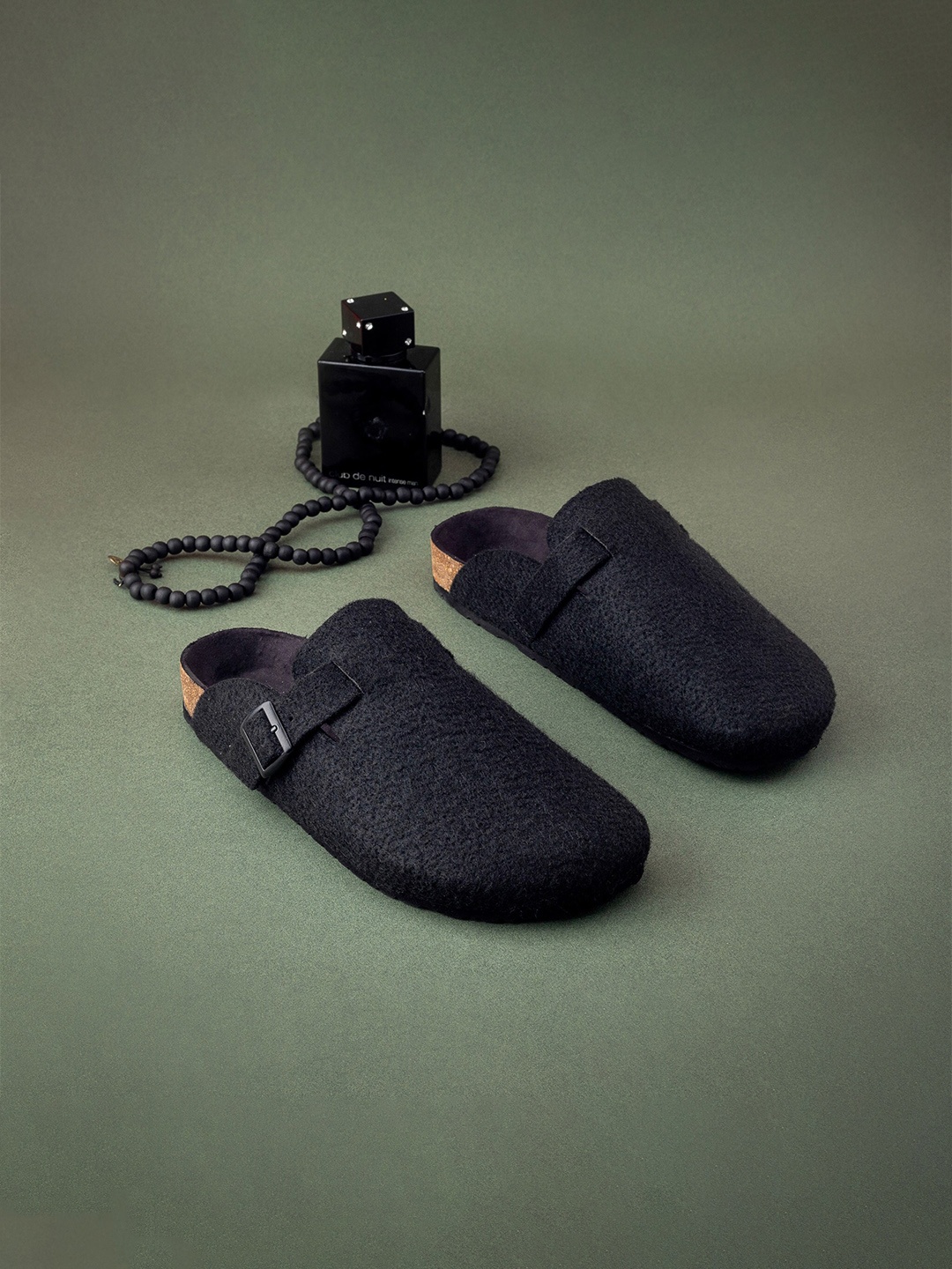 

GRIFFIN Men Round Toe Clogs, Black