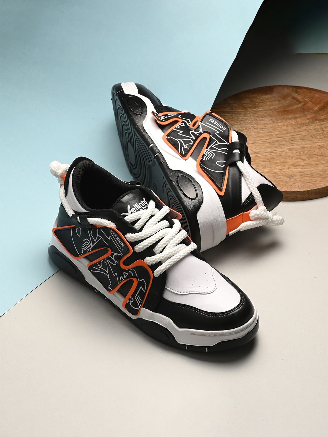 

Vellinto Men Textured Lace-Up Running Shoes, Orange