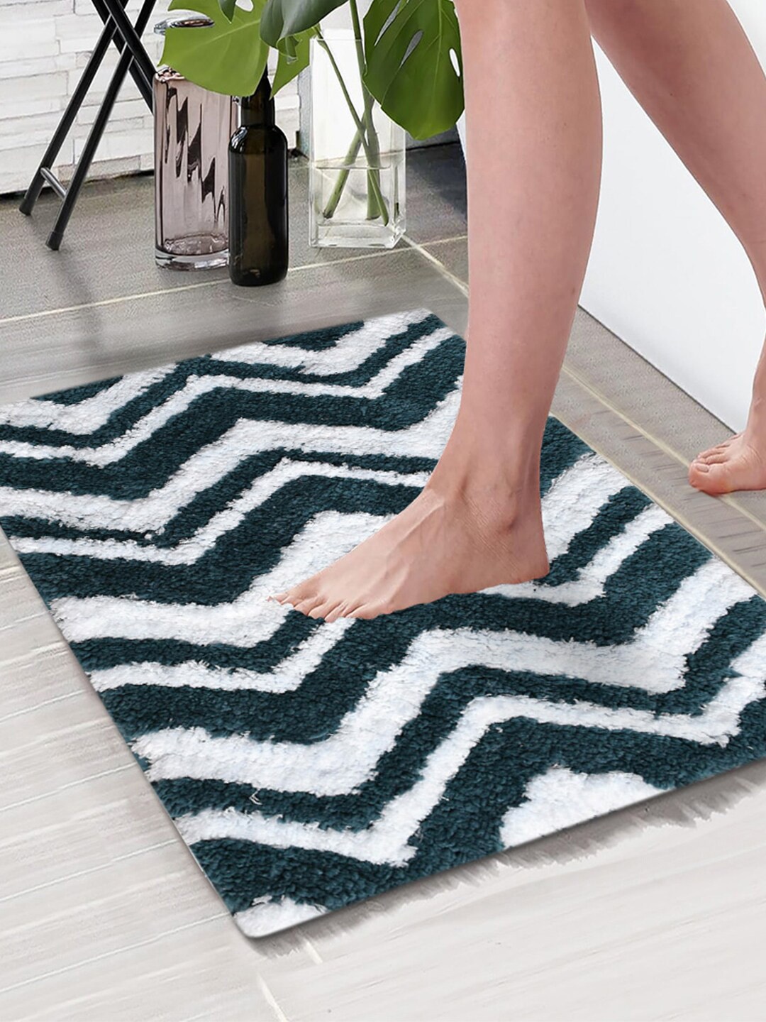 

Aura Teal Green & White Chevron Printed Anti-Skid 1850 GSM Bath Rug