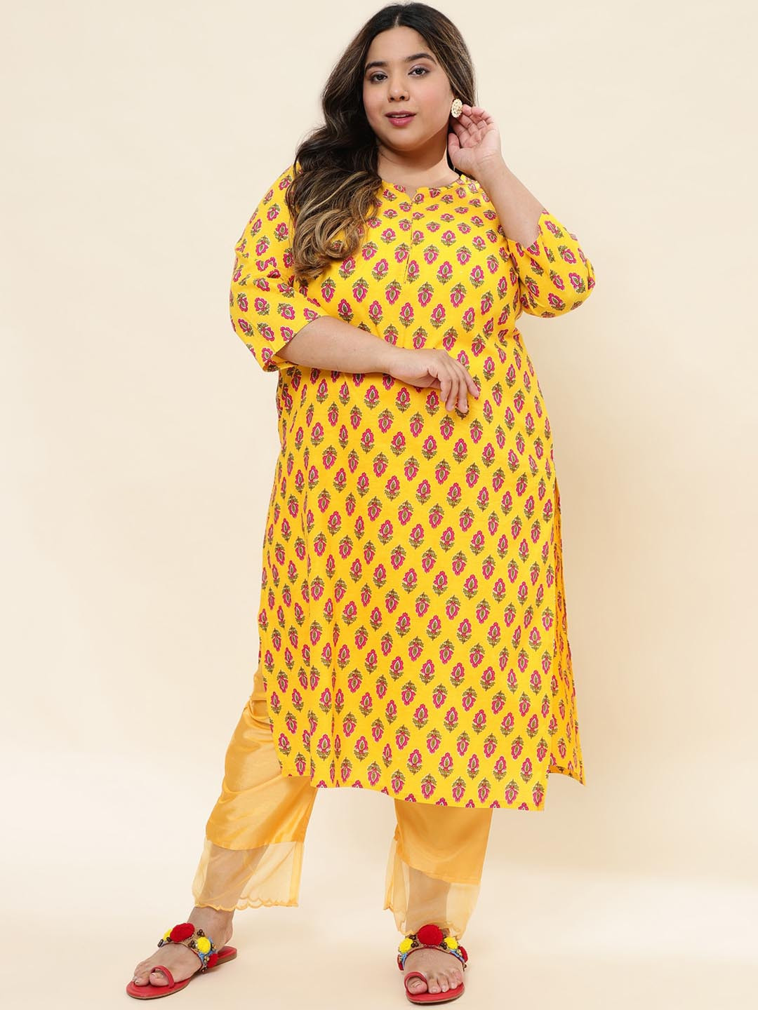 

Sringam Plus Size Floral Printed Cotton Straight Kurta, Yellow