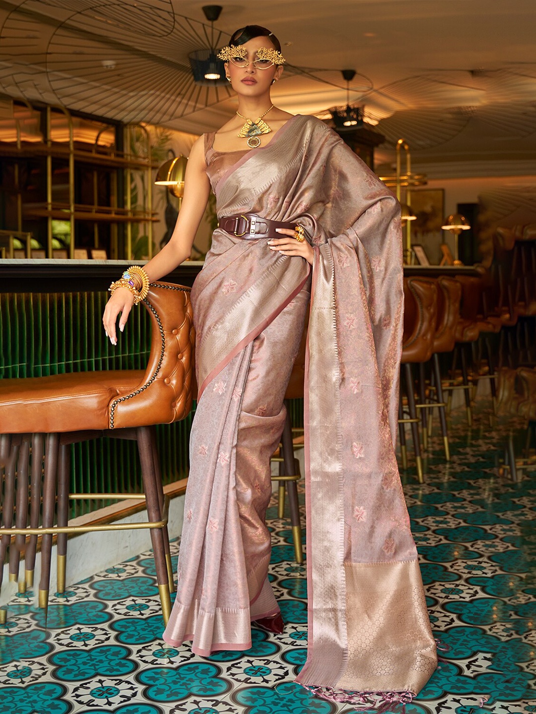 

DEVATITHI Floral Woven Design Zari Organza Saree, Brown