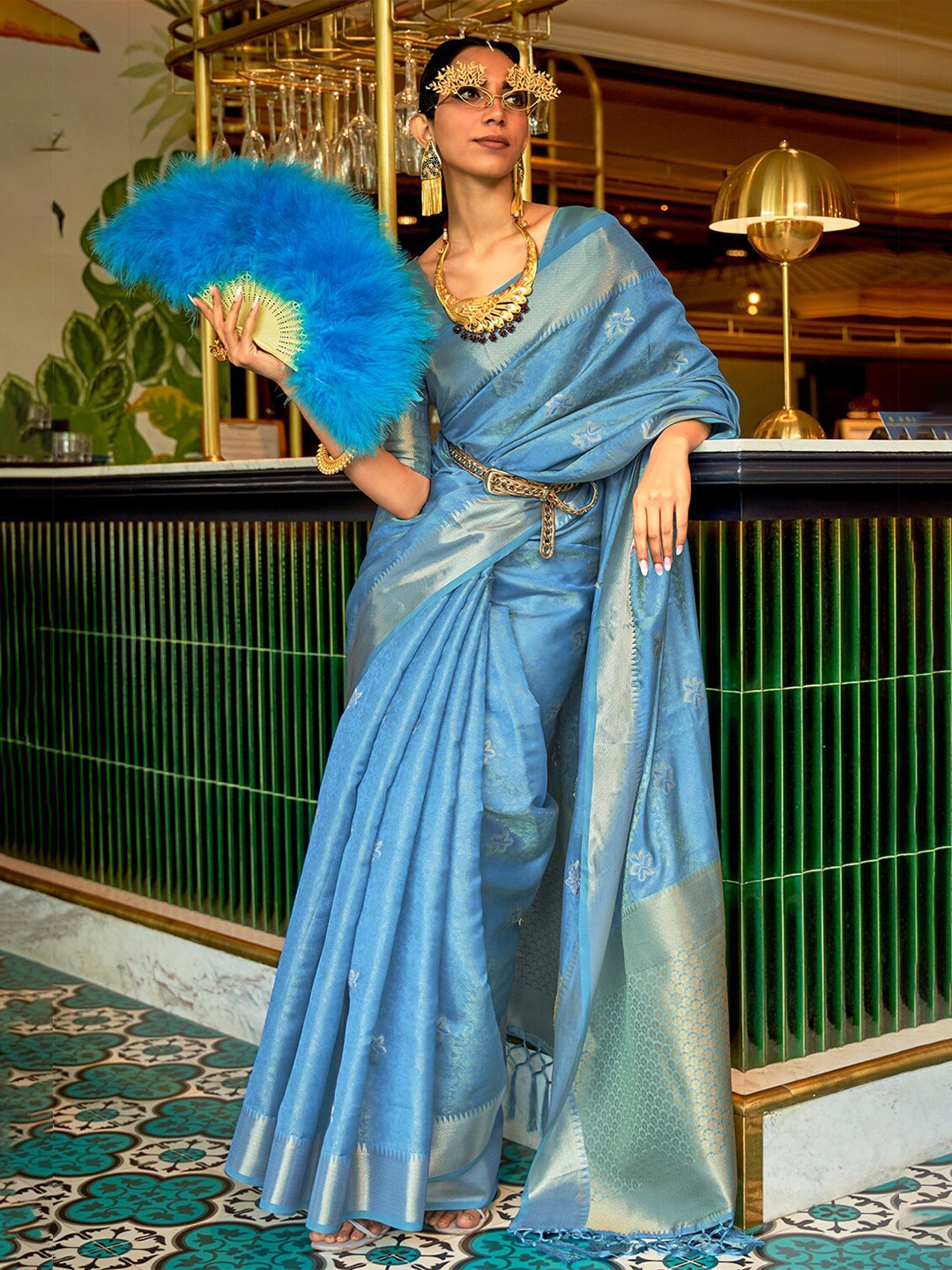 

DEVATITHI Floral Woven Design Zari Organza Saree, Blue