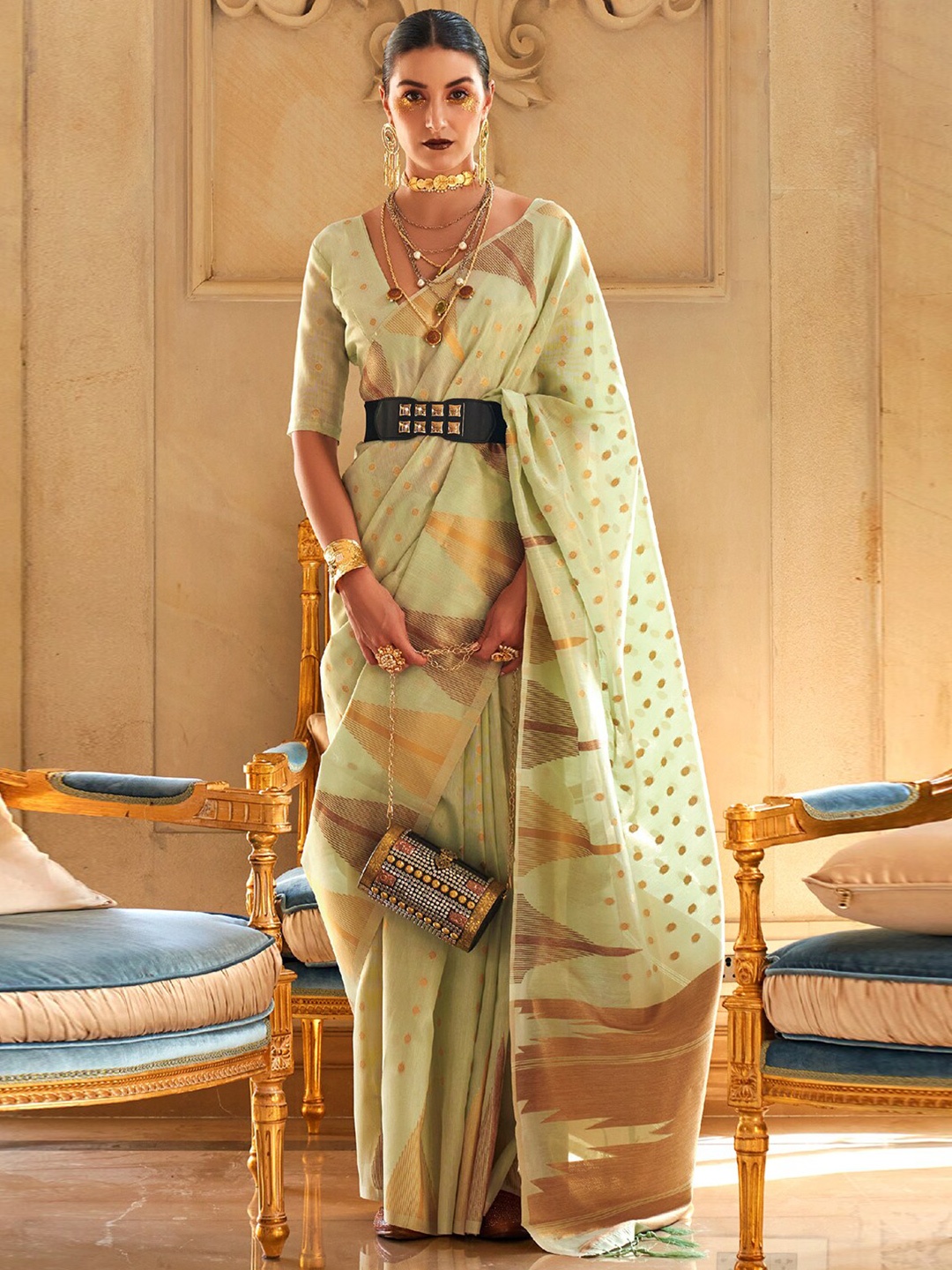 

DEVATITHI Ethnic Motifs Woven Design Zari Saree, Green