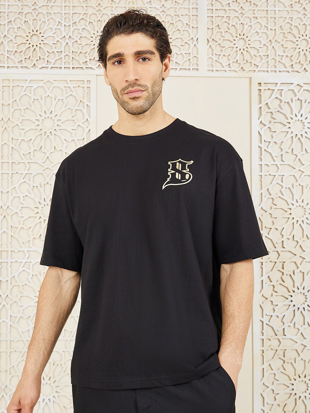 

Styli Premium Oversized Varsity Foil Print T-shirt, Black