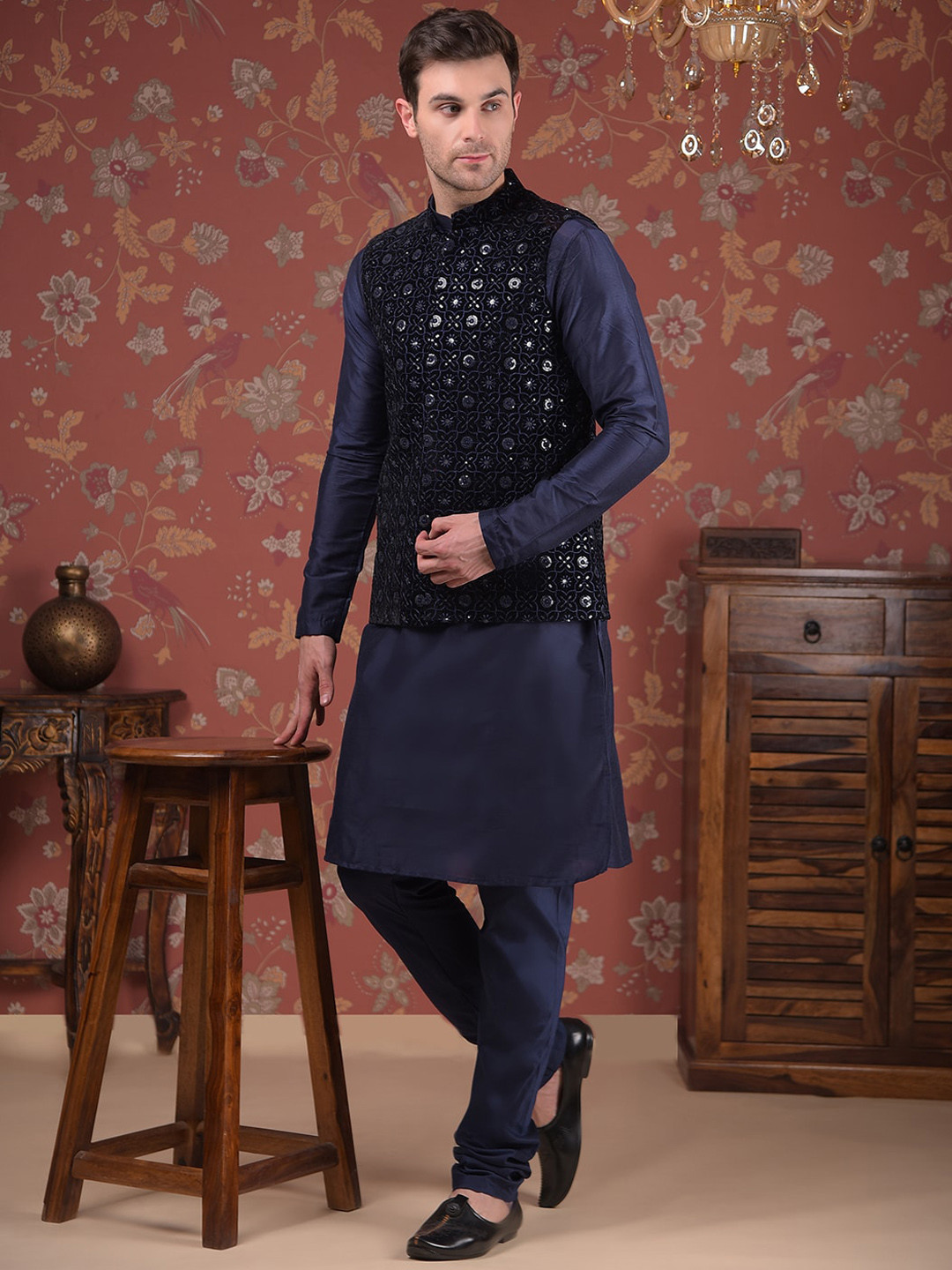 

House of Pataudi Embroidered Velvet Kurta With Churidar & Nehru Jacket, Navy blue