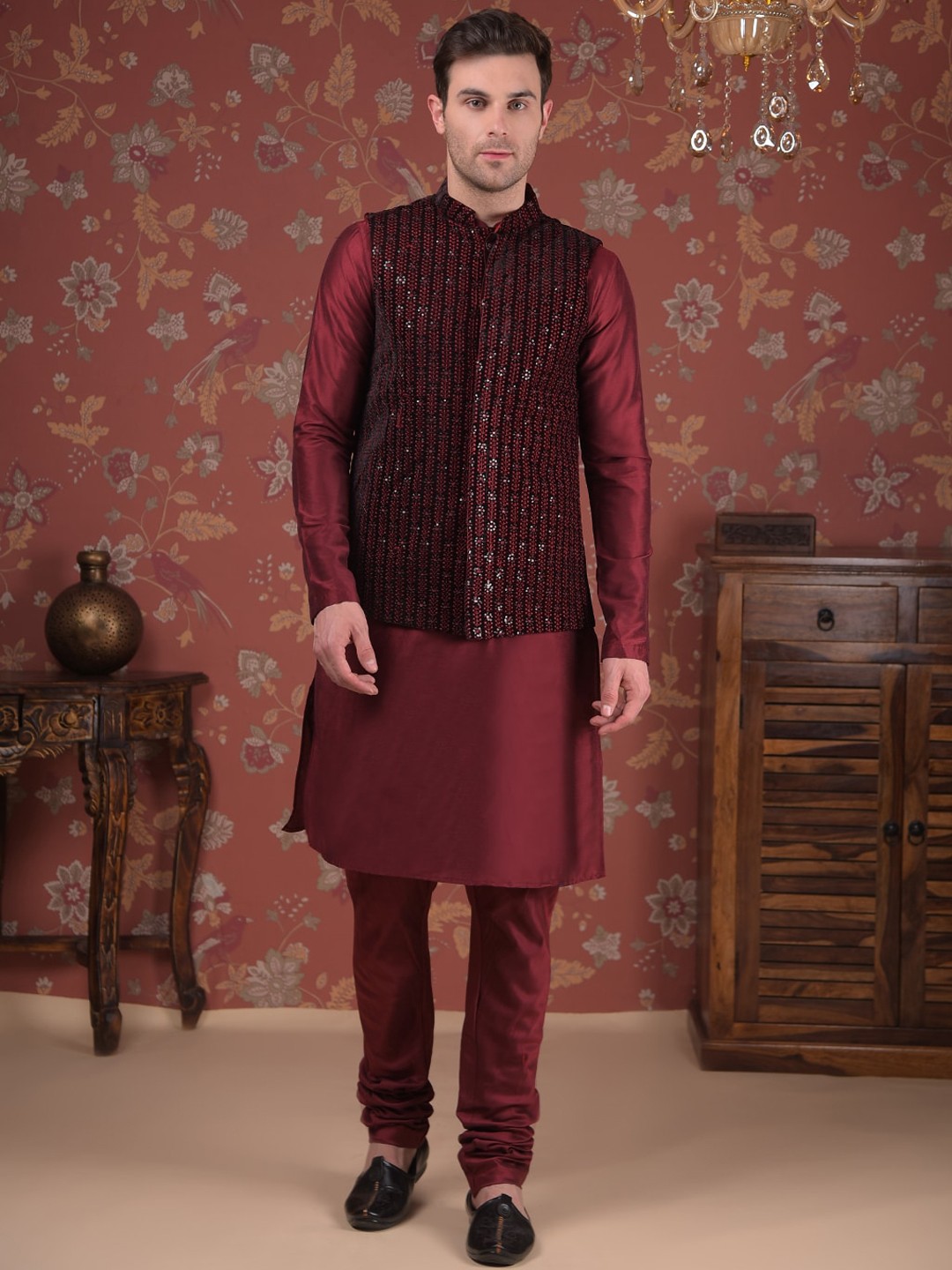 

House of Pataudi Mandarin Collar Straight Kurta With Churidar & Embroidary Nehru Jacket, Maroon