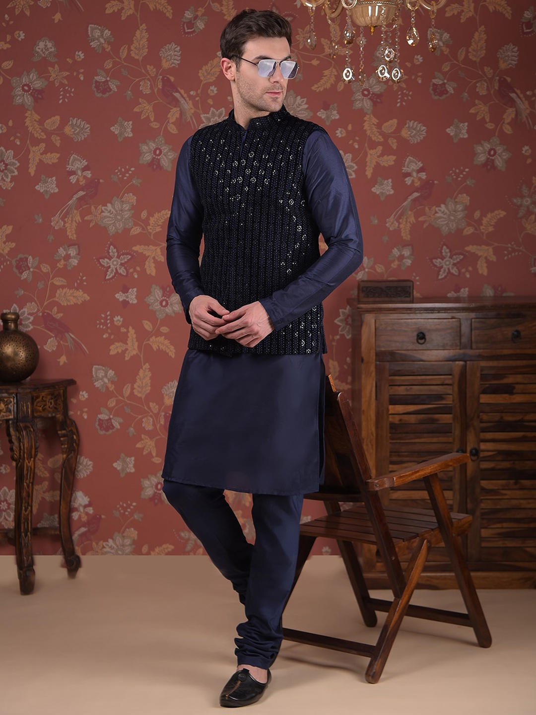 

House of Pataudi Mandarin Collar Straight Kurta With Churidar & Embroidary Nehru Jacket, Navy blue