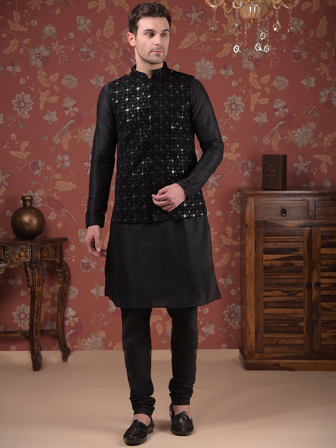 

House of Pataudi Mandarin Collar Straight Kurta With Churidar & Embroidary Nehru Jacket, Black
