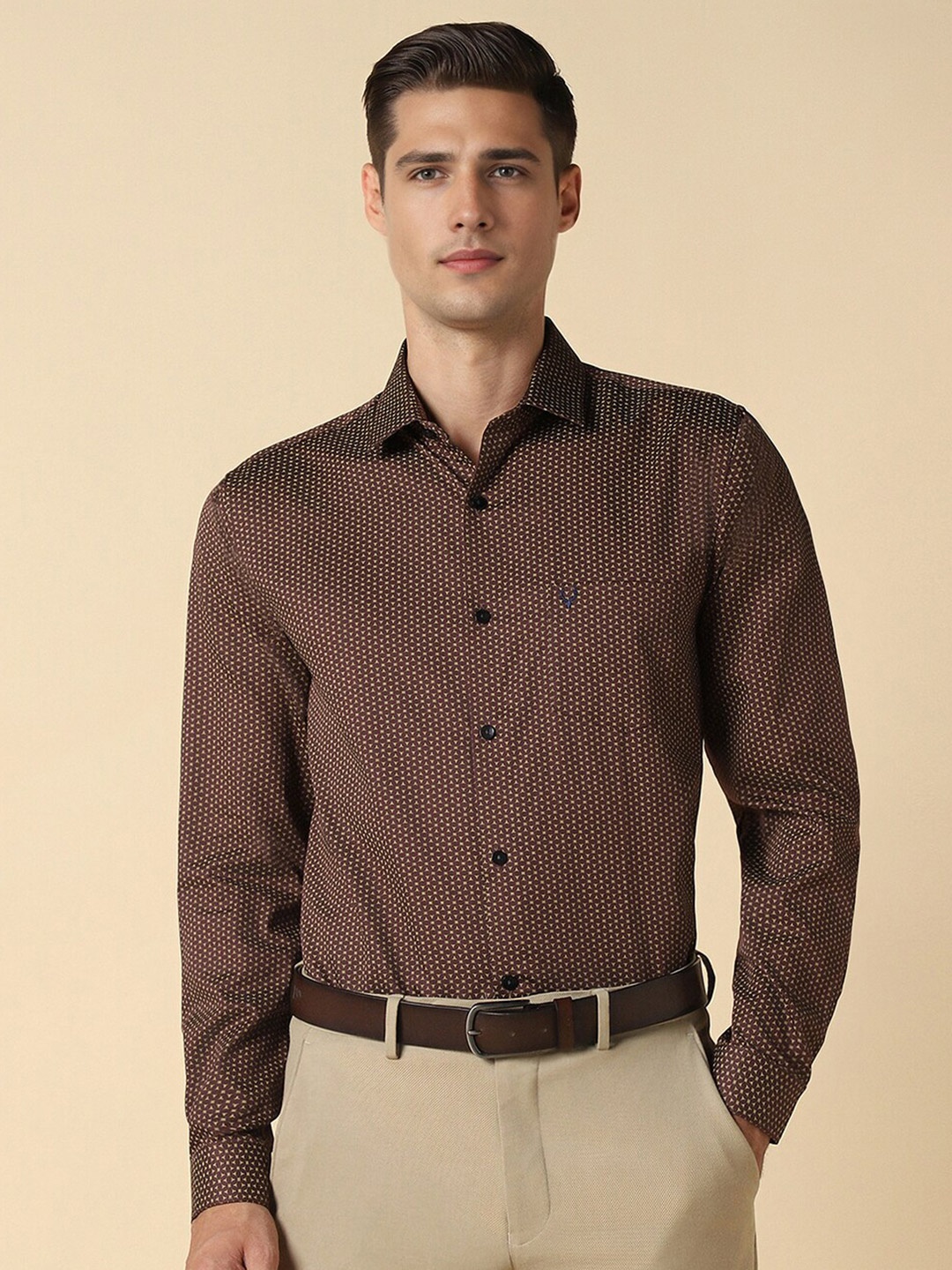 

Allen Solly Slim Fit Micro Ditsy Printed Spread Collar Pure Cotton Formal Shirt, Brown