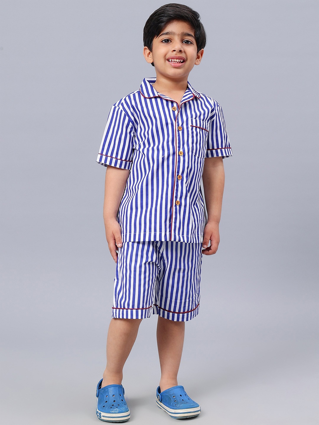 

Biglilpeople Boys Striped Cotton Night suit, White