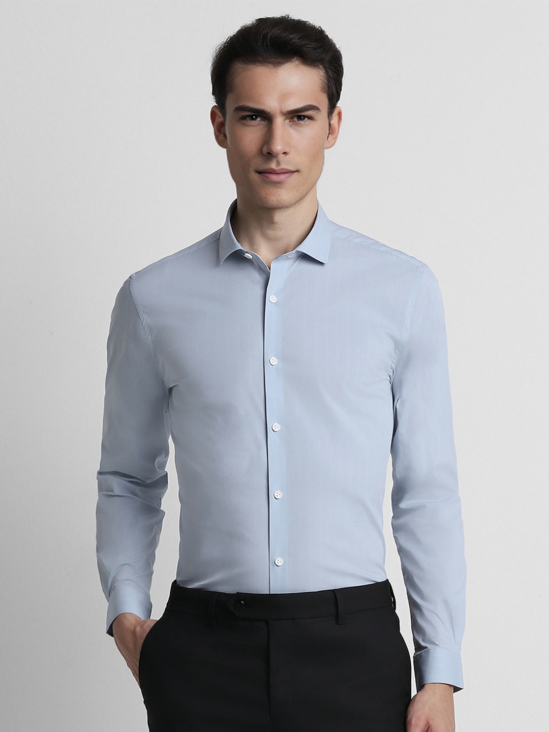 

Peter England Slim Fit Spread Collar Long Sleeves Formal Shirt, Blue