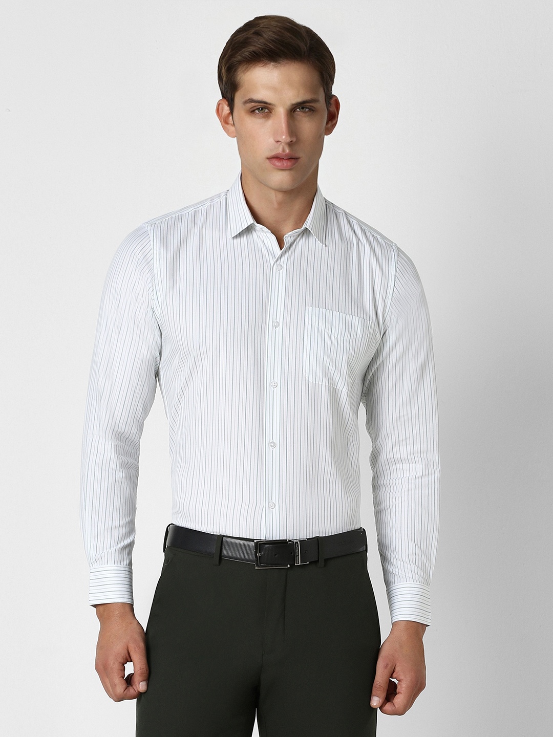 

Peter England Slim Fit Vertical Stripes Spread Collar Formal Shirt, White