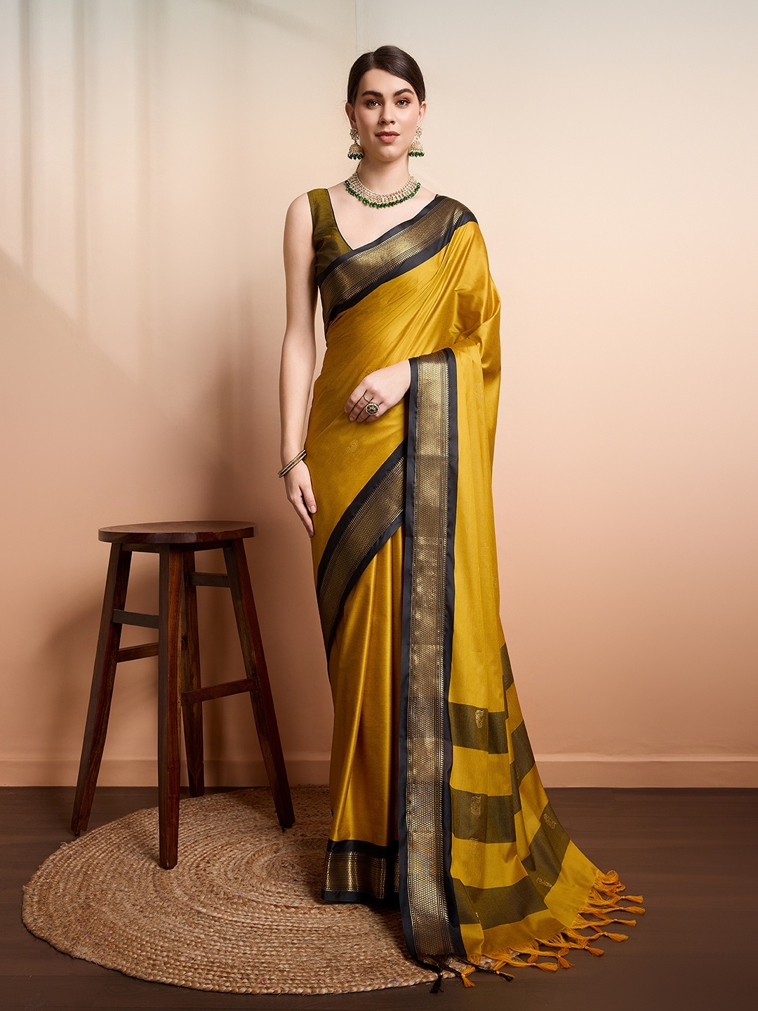 

SGF11 Ethnic Motifs Woven Design Zari Kanjeevaram Silk Saree, Yellow