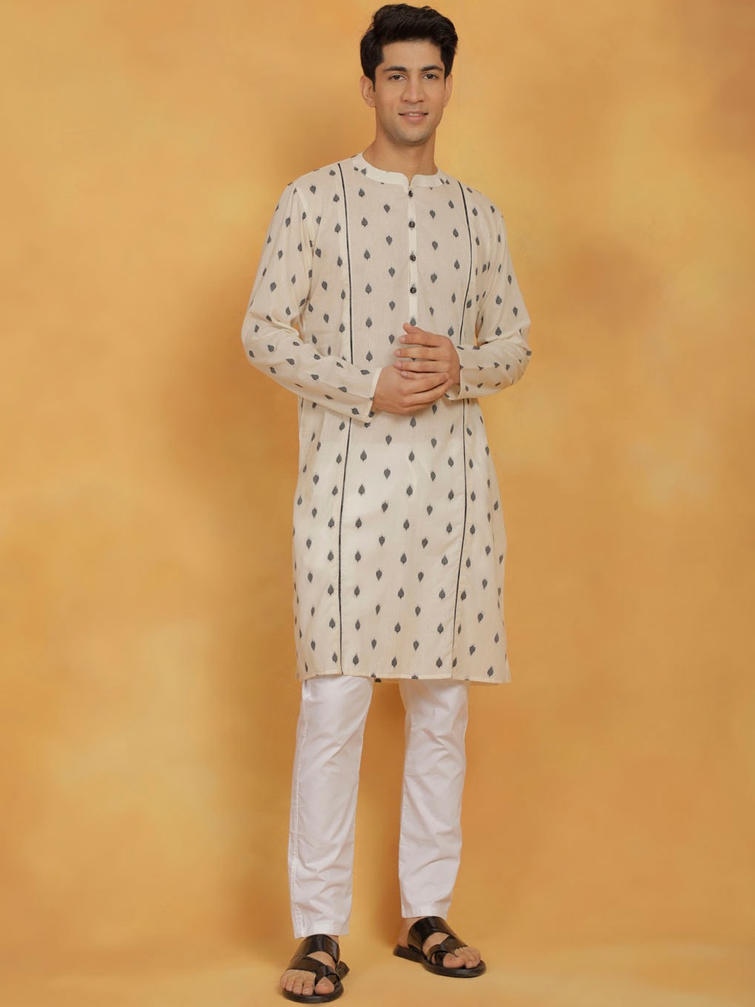 

VASTRAMAY Woven Design Regular Kurta with Pyjamas, Cream