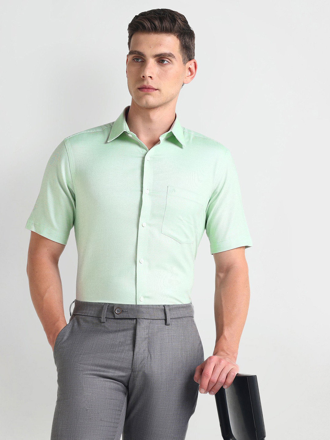 

Arrow Classic Fit Self Design Pure Cotton Formal Shirt, Green
