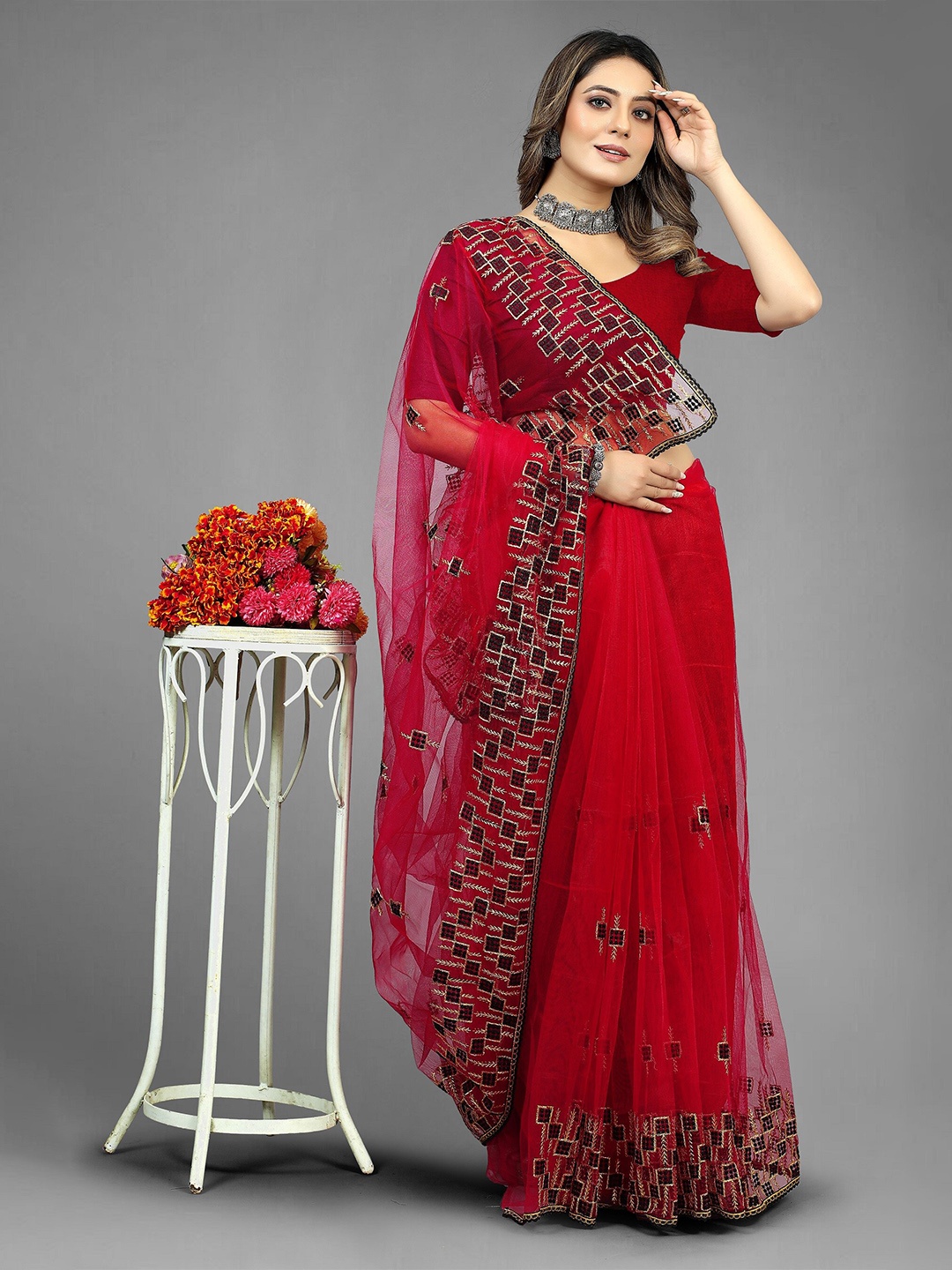 

BARKIYA CREATION Ethnic Motifs Embroidered Zari Net Saree, Pink