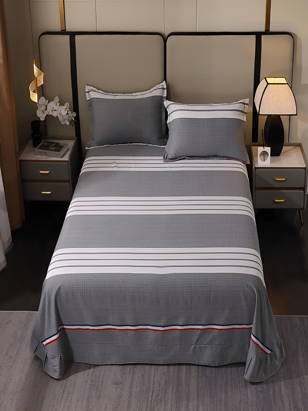 

JC HOME Grey & White Striped 220 TC Cotton King Bedsheet with 2 Pillow Covers