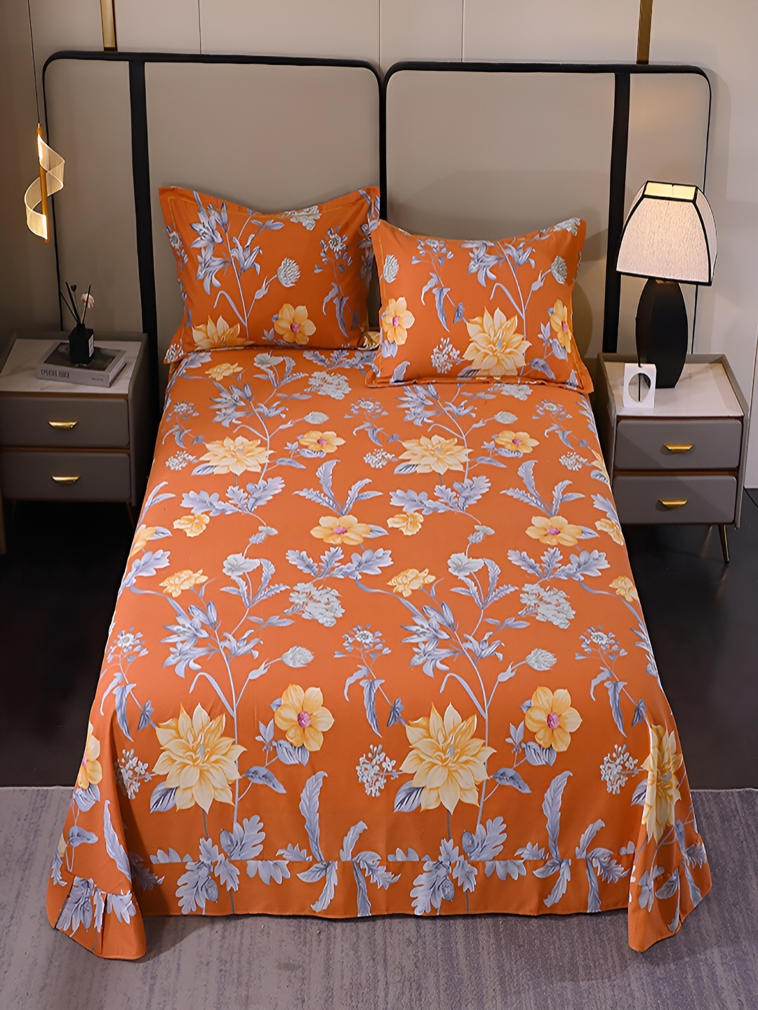 

JC HOME Orange & White Floral Cotton 220 TC King Bedsheet with 2 Pillow Covers