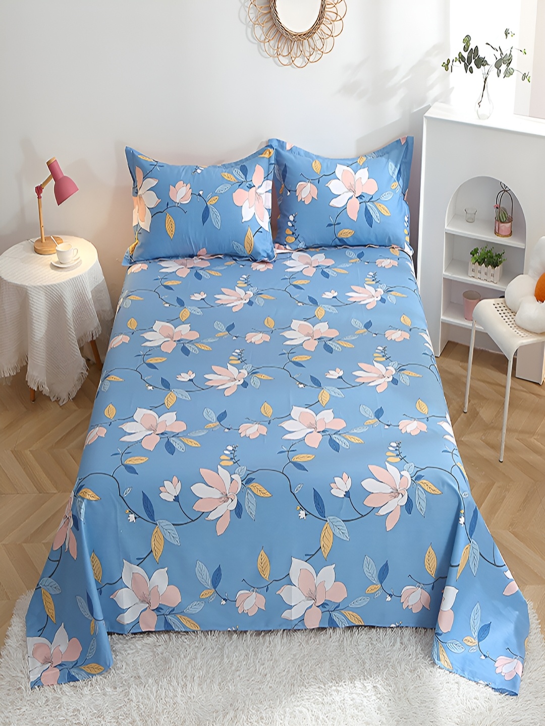 

JC HOME Blue & White Graphic 210 TC Cotton Queen Bedsheet with 2 Pillow Covers