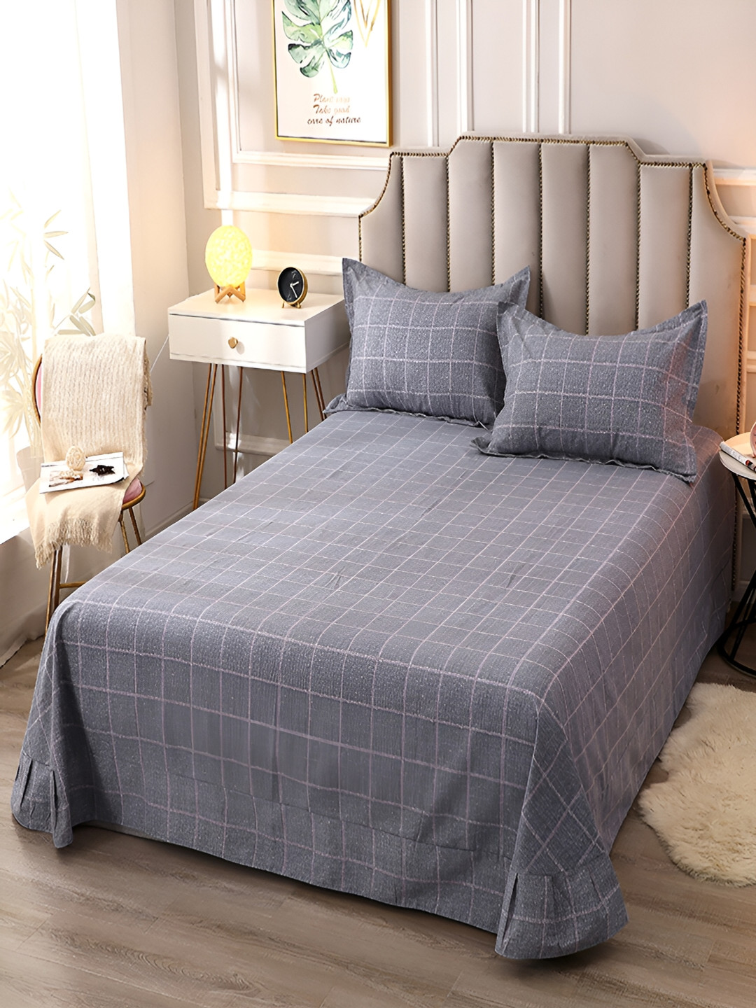 

JC HOME Grey & Pink Printed Cotton 230 TC King Bedsheet With 2 Pillow Covers