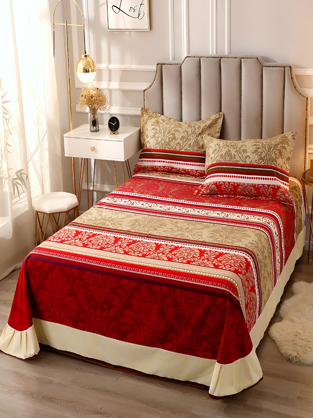 

JC HOME Maroon & White Floral Printed King Bedsheet Set