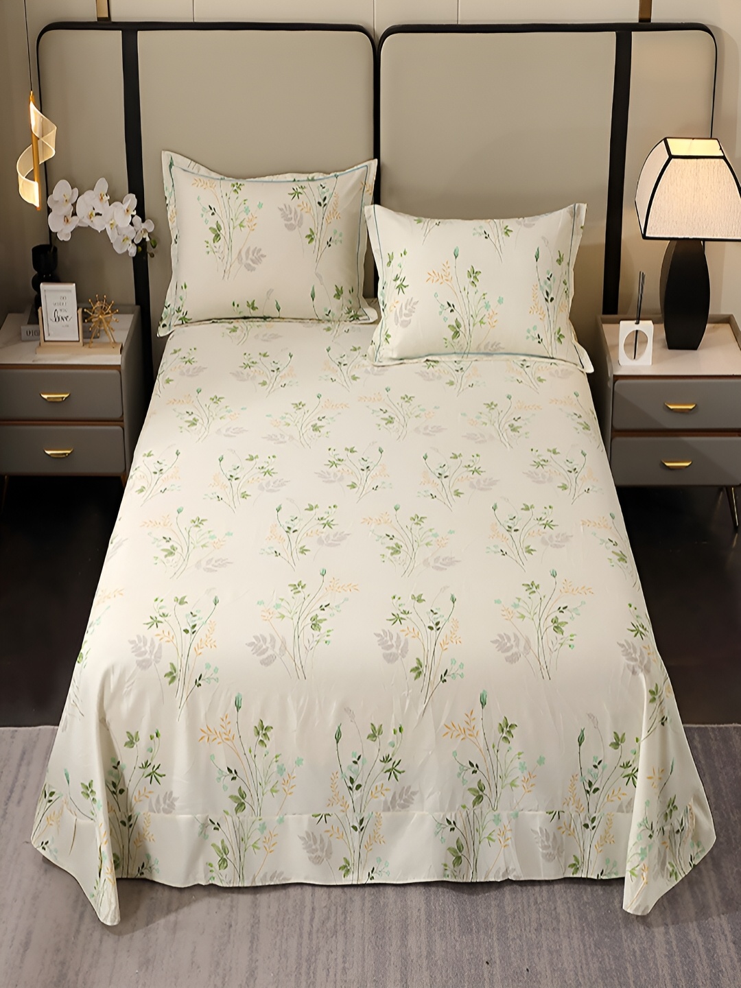 

JC HOME Cream & Green Floral Cotton 220 TC King Bedsheet with 2 Pillow Covers