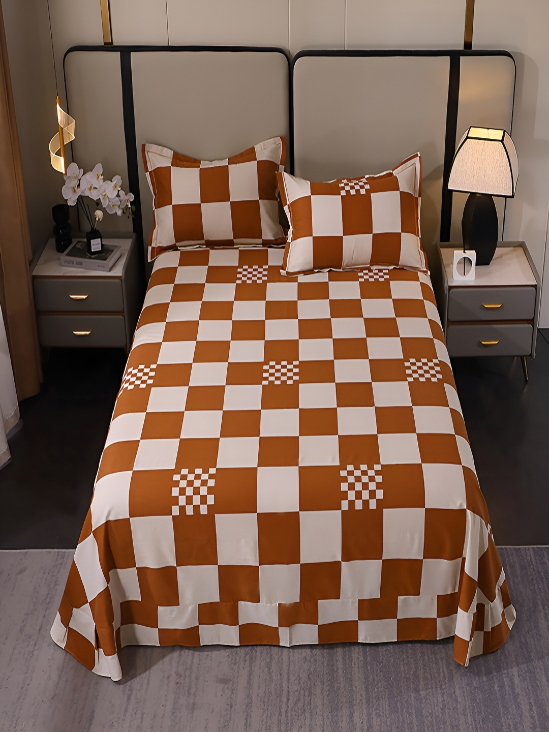 

JC HOME White & Brown Geometric Cotton 220 TC King Bedsheet with 2 Pillow Covers