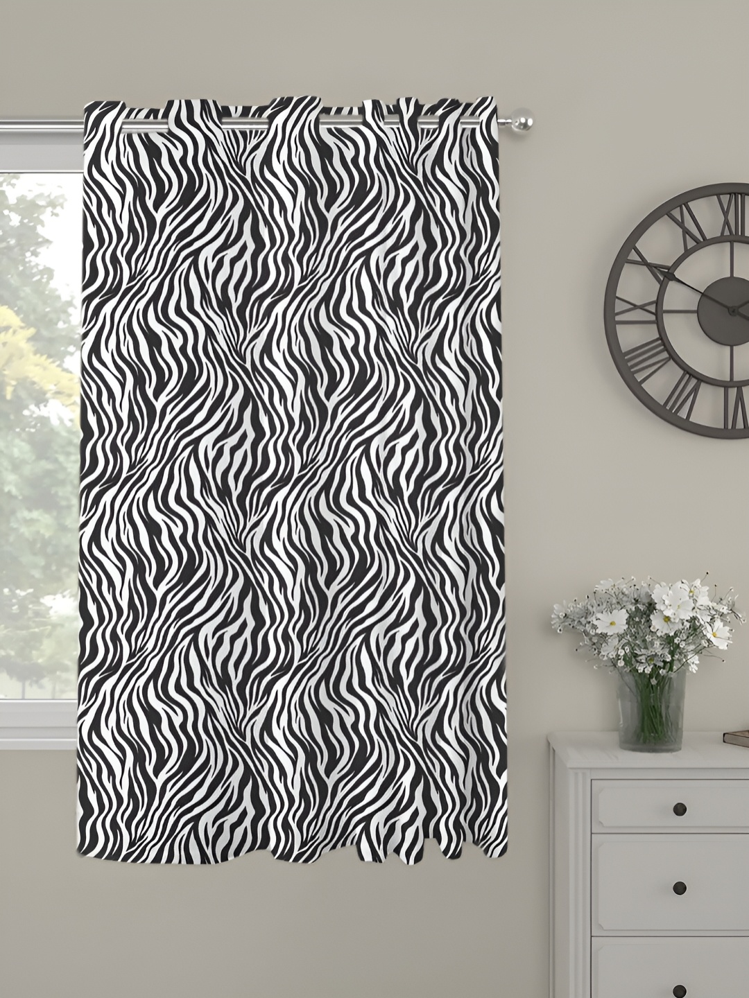 

OASIS Black and White Abstract Printed Window Curtain