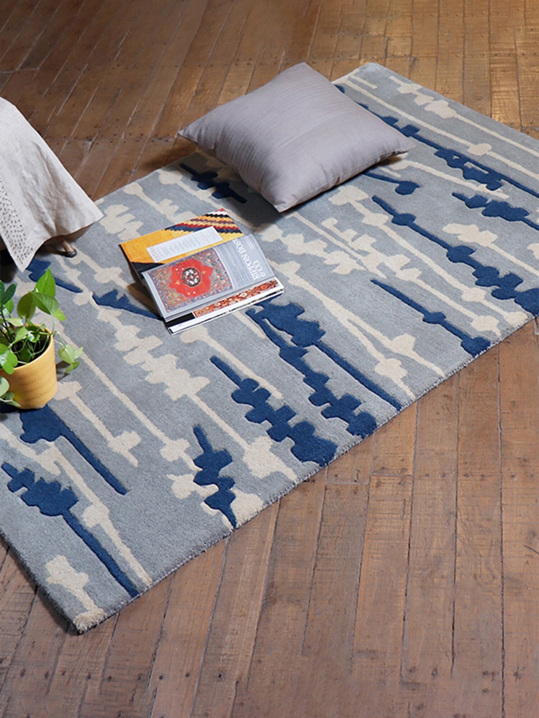 

ZEBA Grey & Blue Striped Hand-Tufted Rectangular Carpet