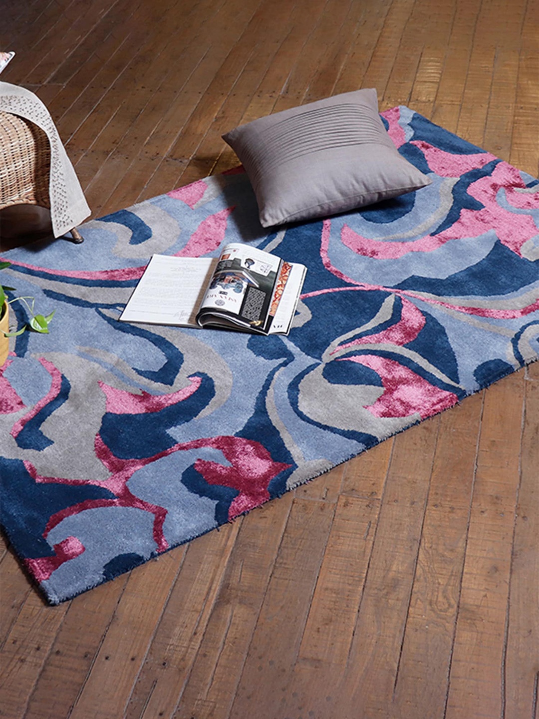 

ZEBA Pink & Blue Ethnic Motifs Hand-Tufted Rectangular Carpet