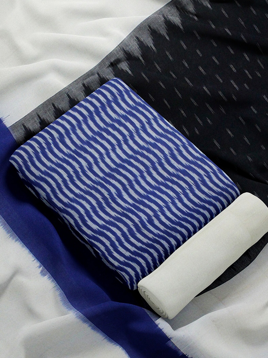 

Weaves of Tradition Printed Pure Cotton Unstitched Dress Material, Blue