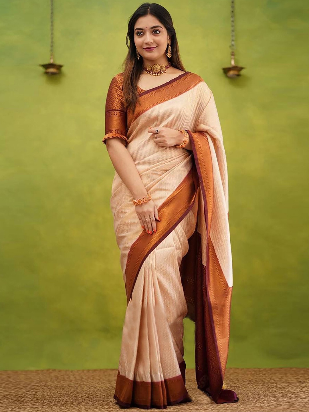 

Aldwych Geometric Woven Design Zari Banarasi Saree, Beige